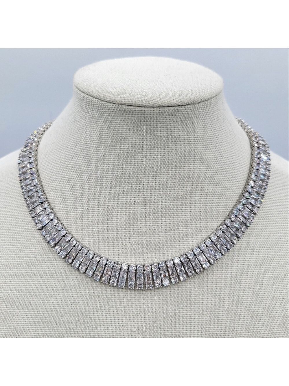 Crystal Necklace Collar NWT #2386